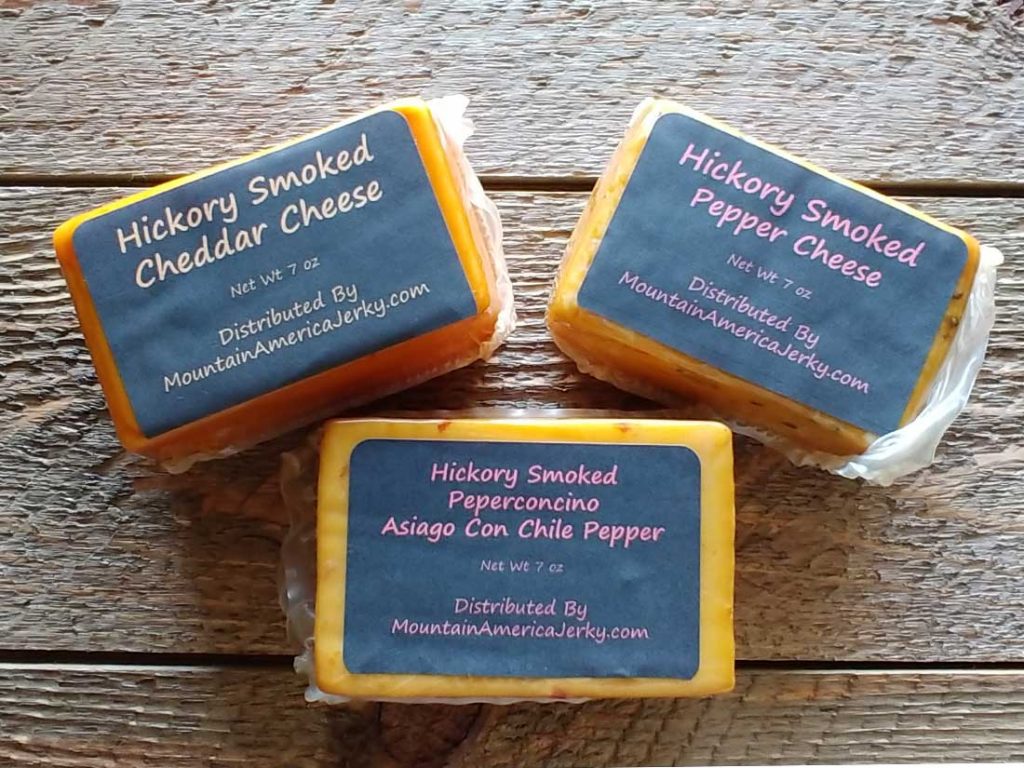 hickory-smoked-cheese_cheddar-pepper-peperconcino