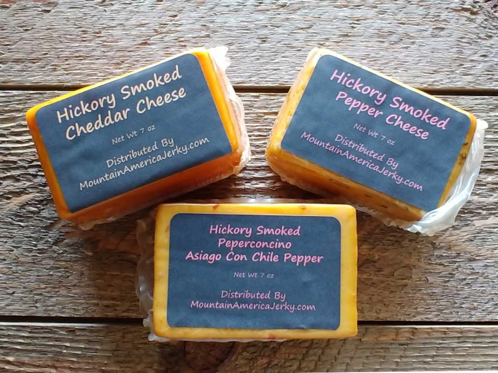 https://mountainamericajerky.com/wp-content/uploads/2019/01/hickory-smoked-cheese_cheddar-pepper-peperconcino-1024x768.jpg