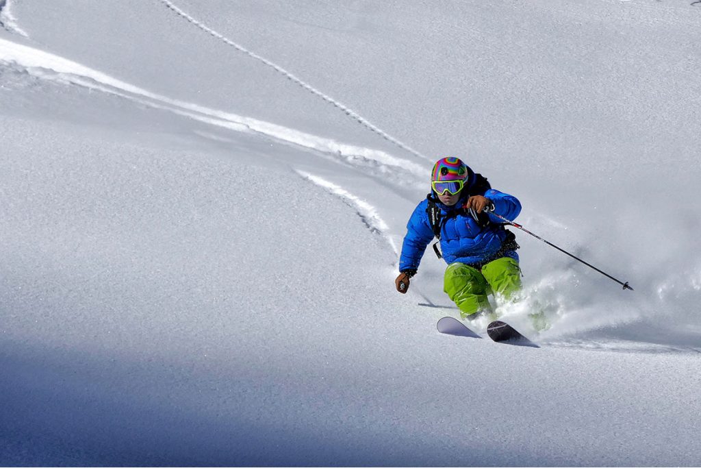 Denver Broncos Give a Nod to Colorado Ski Country with New Helmet - Powder  Resort Region - Colorado